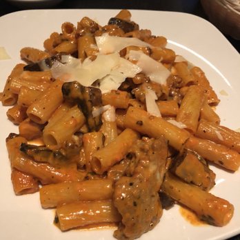 Pazzi Di Pizza - Rigatoni Toscana - Pizza Near Me - Elmhurst, Illinois Pazzi Di Pizza - Rigatoni Toscana - Pizza Near Me - Elmhurst, Illinois
