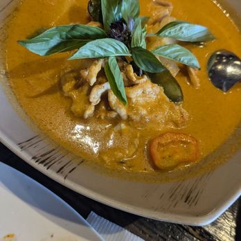 Sala Modern Thai Kitchen & Bar - Pineapple curry delicious - Thai Near Me - Toronto, Ontario Sala Modern Thai Kitchen & Bar - Pineapple curry delicious - Thai Near Me - Toronto, Ontario