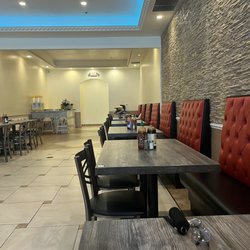 Green House Boba Tea and Pho - Seating