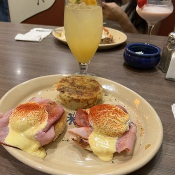 Snooze, an A.M. Eatery - Ham Benedict - Breakfast & Brunch Near Me - Orange, California