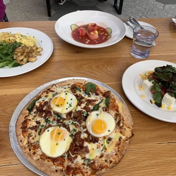 Industry Kitchen - Breakfast Pizza, Lobster Omelet, Watermelon Gazpacho, Watermelon Salad - American Near Me - New York, New York Industry Kitchen - Breakfast Pizza, Lobster Omelet, Watermelon Gazpacho, Watermelon Salad - American Near Me - New York, New York