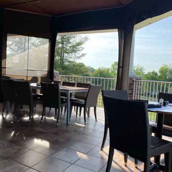 Red Oak Grille - Outside seating - New American Near Me - Basking Ridge, New Jersey Red Oak Grille - Outside seating - New American Near Me - Basking Ridge, New Jersey