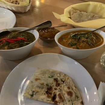 Indian Kitchen - Mint Chicken, Chicken Mangalorean, garlic naan, cheese naan, mango chutney. - Indian Near Me - Indian Wells, California