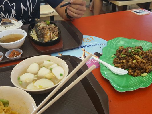 Holland Village Market & Food Centre by null