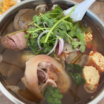 Quan Vy Da - 1. Bun Bo Hue Vy Da Dac Biet - Vietnamese Near Me - Westminster, California Quan Vy Da - 1. Bun Bo Hue Vy Da Dac Biet - Vietnamese Near Me - Westminster, California