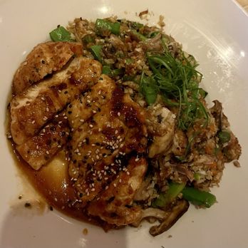 The Cheesecake Factory - Sesame Ginger Chicken from the skinnylicious menu - Desserts Near Me - Thousand Oaks, California The Cheesecake Factory - Sesame Ginger Chicken from the skinnylicious menu - Desserts Near Me - Thousand Oaks, California