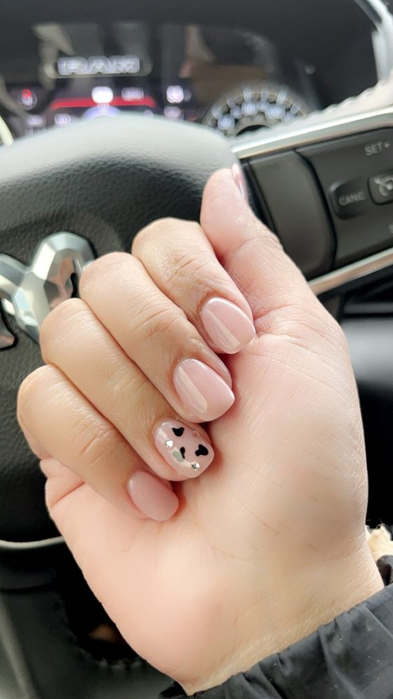 QT Nails