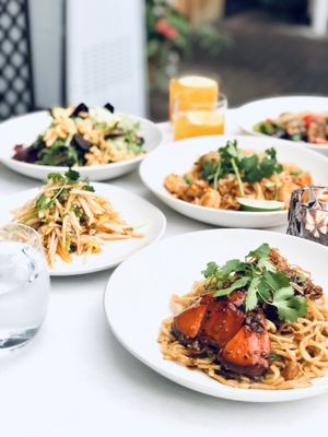 INDO Restaurant & Lounge by null