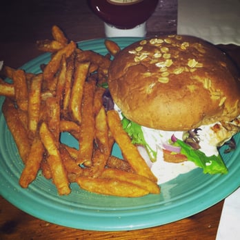 Hobbit Cafe - My mahi Mahi sandwich with seasoned fries - Burgers Near Me - Houston, Texas Hobbit Cafe - My mahi Mahi sandwich with seasoned fries - Burgers Near Me - Houston, Texas