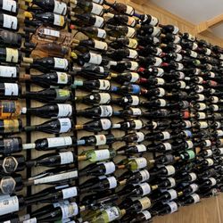 Juan Jasper kitchen & Wine - Wall of wine