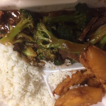 Kahula Restaurant - Beef and Broccoli a must - Chinese Near Me - Sturbridge, Massachusetts