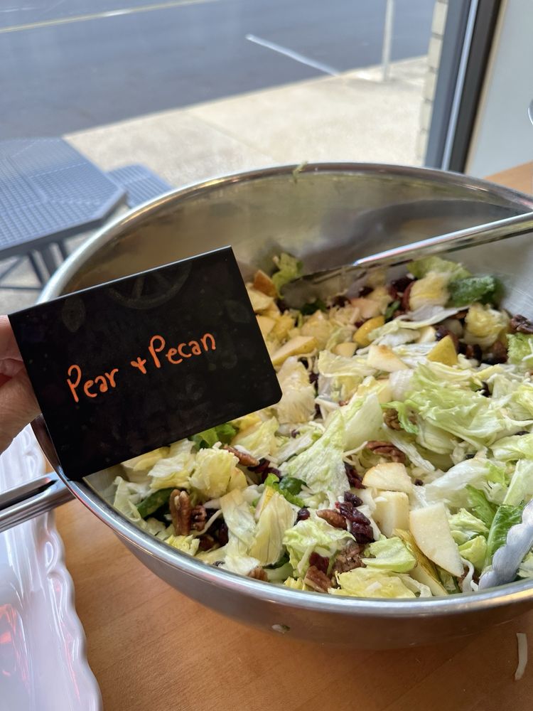 What's Cooking Cafe Logo