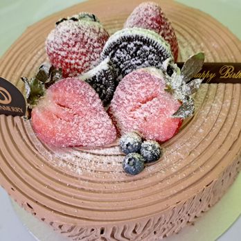 Sunmerry Bakery - Strawberry Cake - Coffee & Tea Near Me - Edison, New Jersey