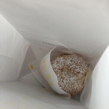 Beard Papa's - Original cream puff - Desserts Near Me - Greenville, South Carolina