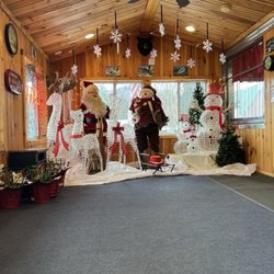 Downsville Diner - Christmas decor