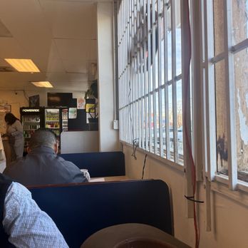 S-H Donuts - Booths (ft. boyfriend's Stetson) - Breakfast & Brunch Near Me - Austin, Texas