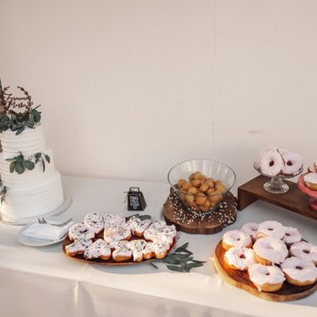 Colette's Catering & Events - Finished cake table! - Caterers Near Me - Fullerton, California