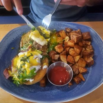Goose120 - Prosciutto Benedict - Italian Near Me - Omaha, Nebraska Goose120 - Prosciutto Benedict - Italian Near Me - Omaha, Nebraska
