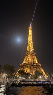 Ducasse sur Seine by null