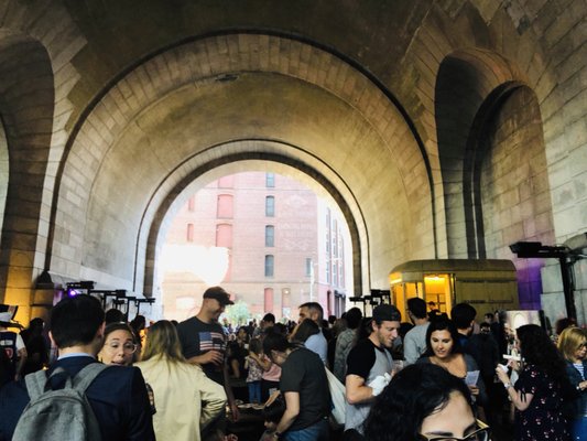 The Archway Bar & Grill 