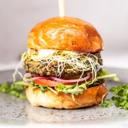Estrella restaurant - Quinoa Spinach Burger