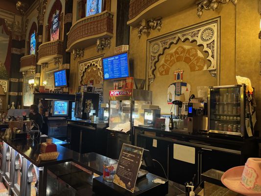 The Oriental Theatre | Milwaukee Film Historic Cinemas by null