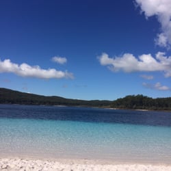 Fraser Island Adventure Tours - Lake Mackenzie