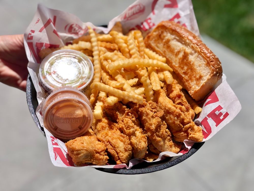 RAISING CANE’S CHICKEN FINGERS - Updated May 2025 - 134 Photos & 166 ...