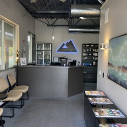 Phoenix Sports + Spinal Medicine - Waiting Room