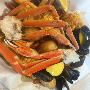 Outback Crab Shack - Low country boil. So good. Corn was slightly overcooked but that's ok. - Seafood Near Me - Saint Augustine, Florida