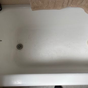 South Bay Bathtubs - Bathtub before - Refinishing Services Near Me South Bay Bathtubs - Bathtub before - Refinishing Services Near Me
