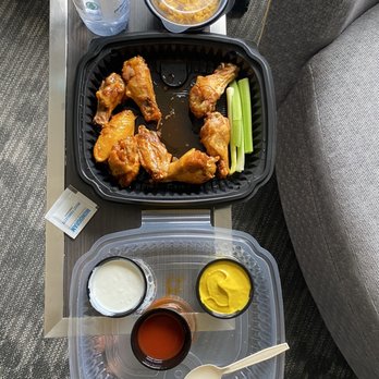 Hickory Tavern - My few takeaway's - American Near Me - Charlotte, North Carolina