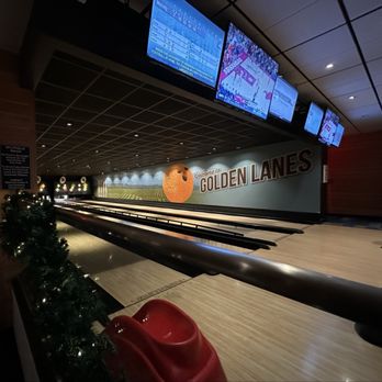 Splitsville - Anaheim - Bowling lanes - Bowling Near Me - Anaheim, California Splitsville - Anaheim - Bowling lanes - Bowling Near Me - Anaheim, California
