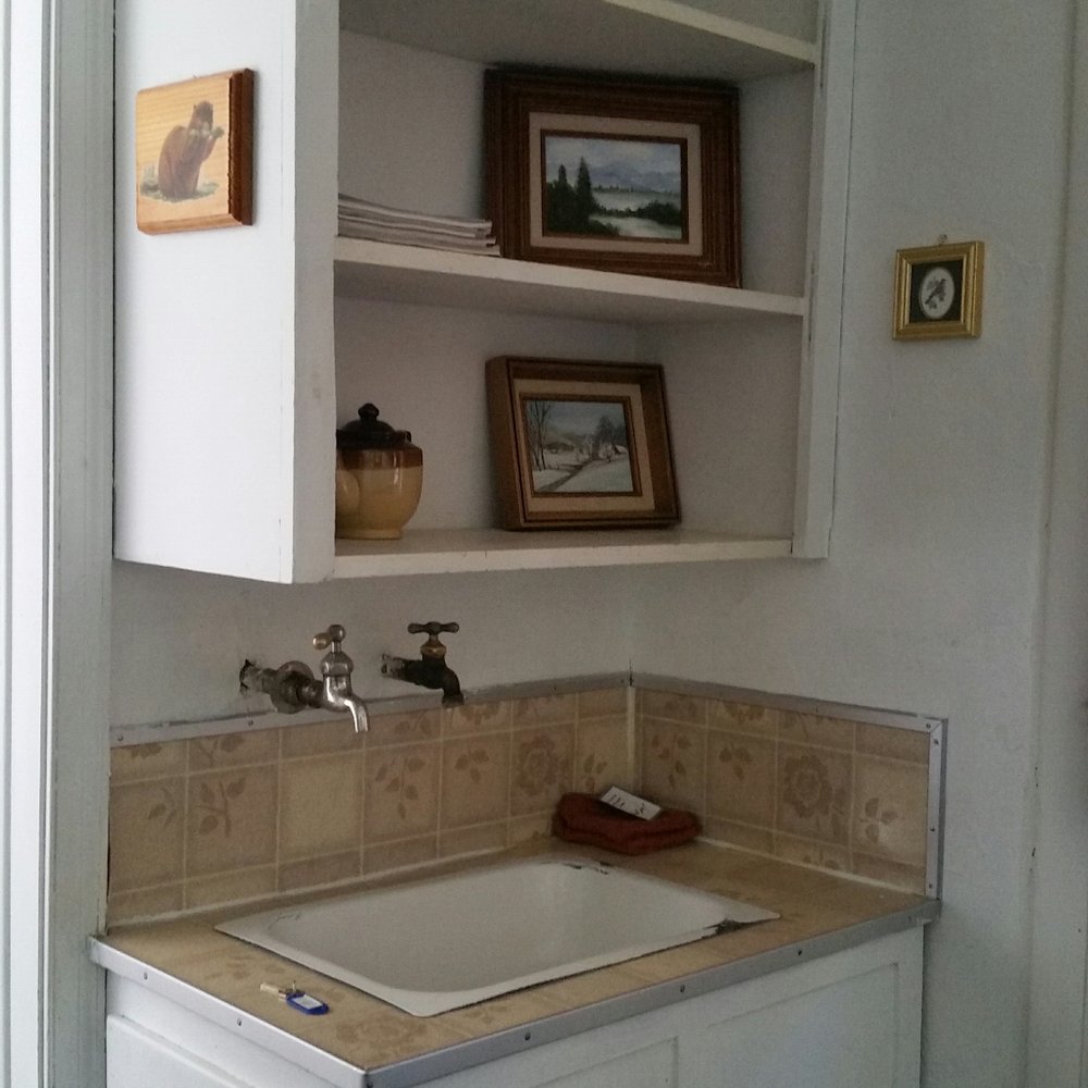 Rankin Motel - Original kitchenette sink. I would be appalled if they changed anything, I love it! - Hotels Near Me - Ashton, Idaho Rankin Motel - Original kitchenette sink. I would be appalled if they changed anything, I love it! - Hotels Near Me - Ashton, Idaho