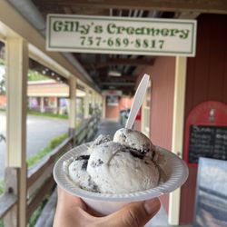 Gilly's Creamery - Cookies n cream 4 scoop