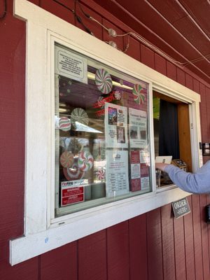 Copper Top BBQ by null