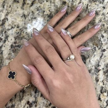 Luxe Nails and Spa - Nail Salons Near Me - Eugene, Oregon