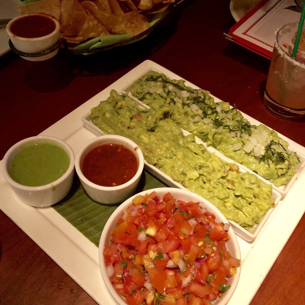 El Vez - Guacamole sampler. El Vez "the original" and de la Hoya - Mexican Near Me - Philadelphia, Pennsylvania El Vez - Guacamole sampler. El Vez "the original" and de la Hoya - Mexican Near Me - Philadelphia, Pennsylvania