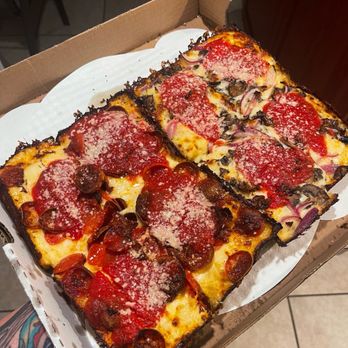 Gibroni's Pizza - Pizza Near Me - San Clemente, California Gibroni's Pizza - Pizza Near Me - San Clemente, California