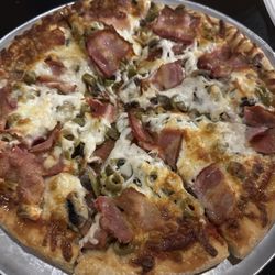 Louie's Pizza & Pasta - Awesome pizza