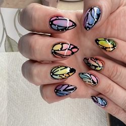 Happy Nail & Spa