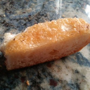Pagliacci's - Fantastic bread that you get as an appetizer - Seafood Near Me - Victoria, British Columbia