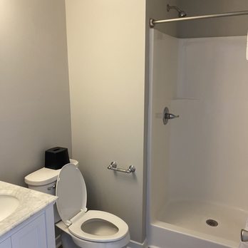 Atlantic Beach Resort - Hallway bathroom - Hotels Near Me - Atlantic Beach, North Carolina