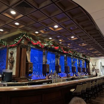 Hemingway's Blue Water Cafe - Seafood Near Me - Springfield, Missouri