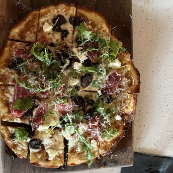 Bosc Modern Bar + Kitchen - Pizza with fig and prosciutto - New American Near Me - Tampa, Florida Bosc Modern Bar + Kitchen - Pizza with fig and prosciutto - New American Near Me - Tampa, Florida