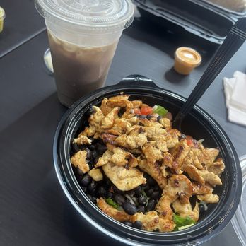 Big Papi's - Real - Good - Tacos - Burrito chicken bowl with horchata - Tacos Near Me - Rockville, Maryland