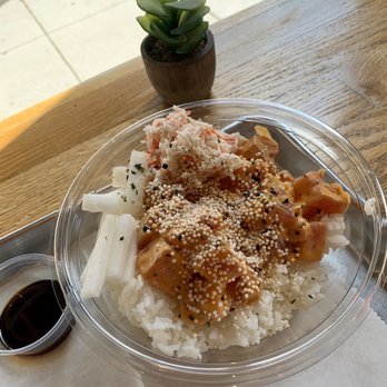 Freshido - Sriracha aioli tuna over rice - Japanese Near Me - Harrisburg, Pennsylvania Freshido - Sriracha aioli tuna over rice - Japanese Near Me - Harrisburg, Pennsylvania