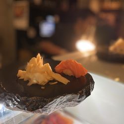 Umai Omakase - Salmon with sesame seeds