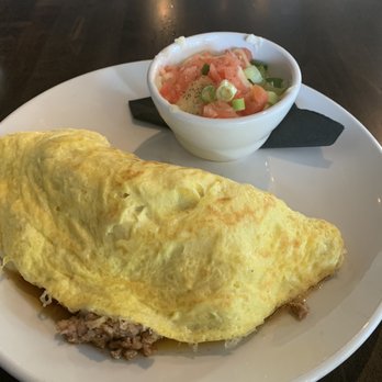 B Matthews Eatery - They have delicious food here. This is the Omlet with cheese grits. Great service, the locals recommend it so you know it's good. - New American Near Me - Savannah, Georgia