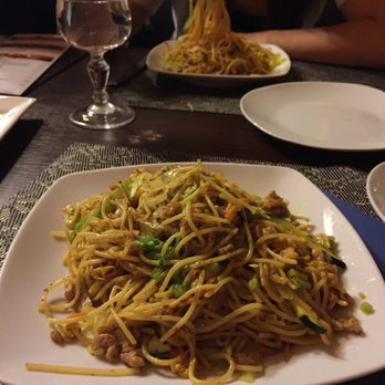 Itacho Sushi - Thai noodles with chicken (hm..) - Japanese Near Me - Florence, FI
